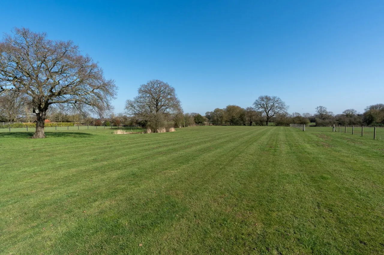 Bures Road, West Bergholt, CO6, photo 27