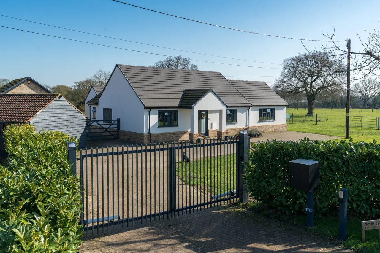 5 bed house for sale, Bures Road, West Bergholt, CO6
