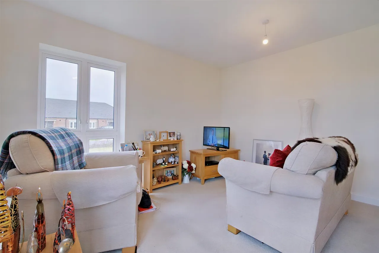 Chantry Drive, Filey, YO14, photo 12