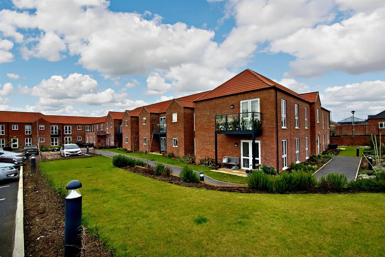 Chantry Drive, Filey, YO14, photo 10