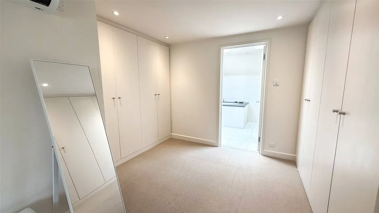 Covert Way, Hadley Wood, EN4 0LT, photo 12