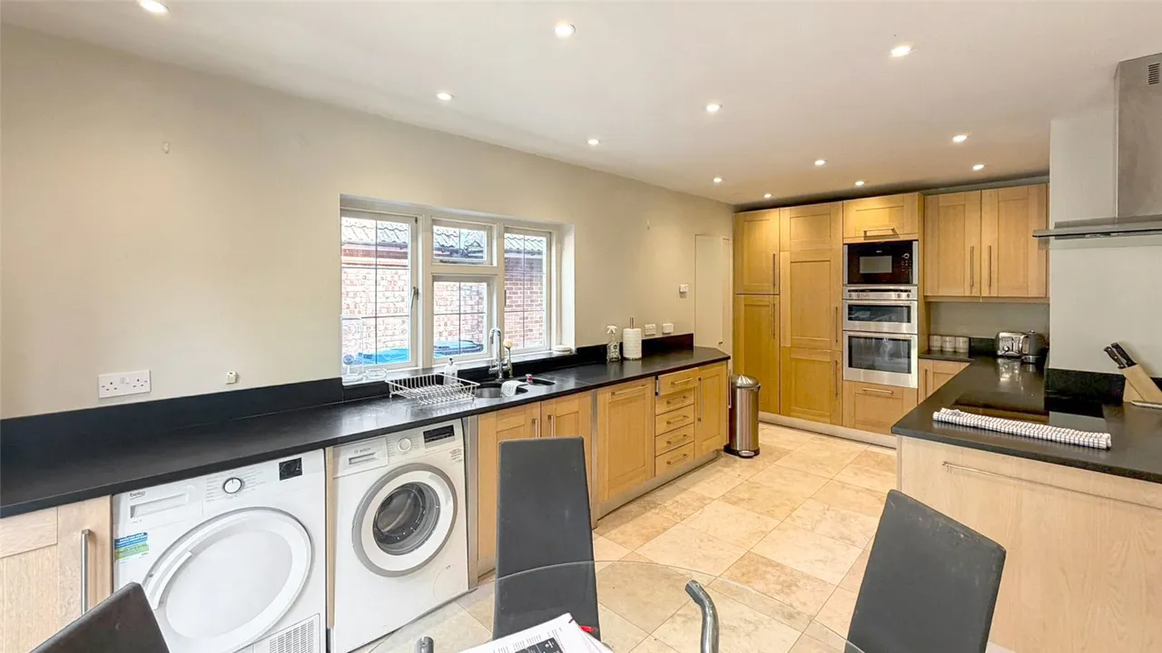 Covert Way, Hadley Wood, EN4 0LT, photo 7