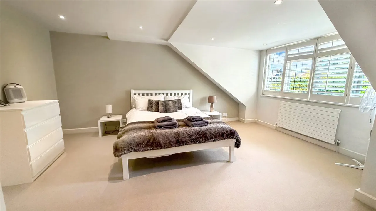Covert Way, Hadley Wood, EN4 0LT, photo 17