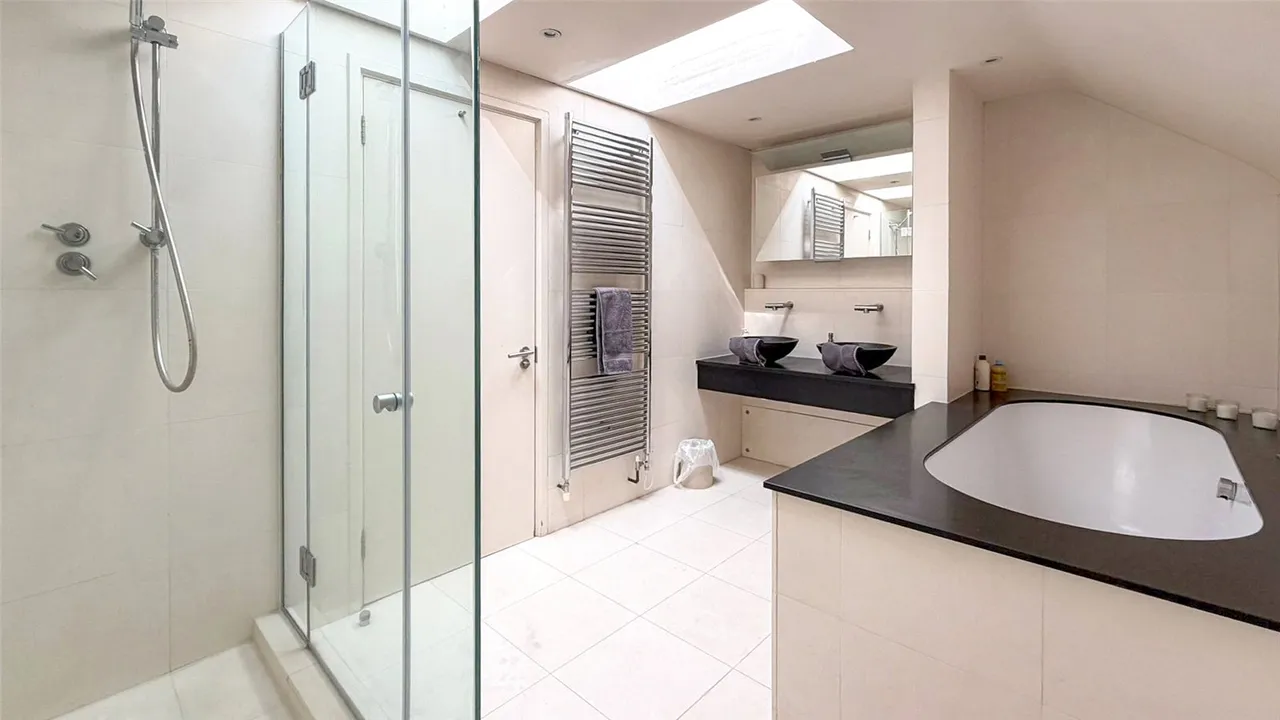 Covert Way, Hadley Wood, EN4 0LT, photo 13