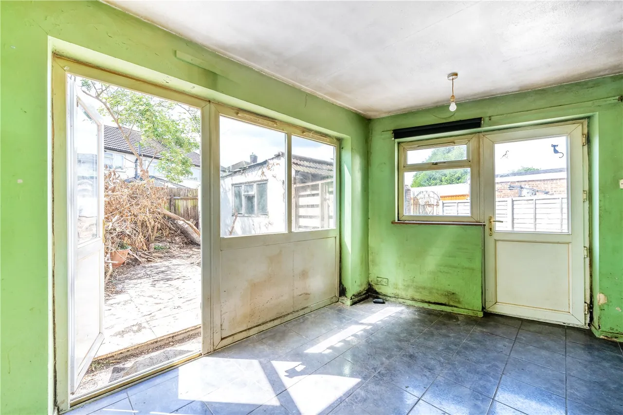 Green Lane, Hanworth, TW13 6TN, photo 5