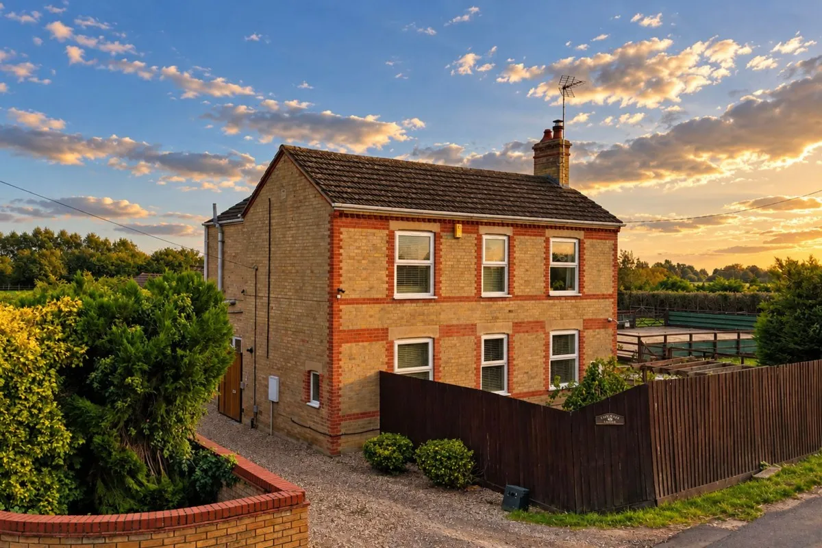 4 bed house for sale, Fridaybridge Road, Elm, PE14