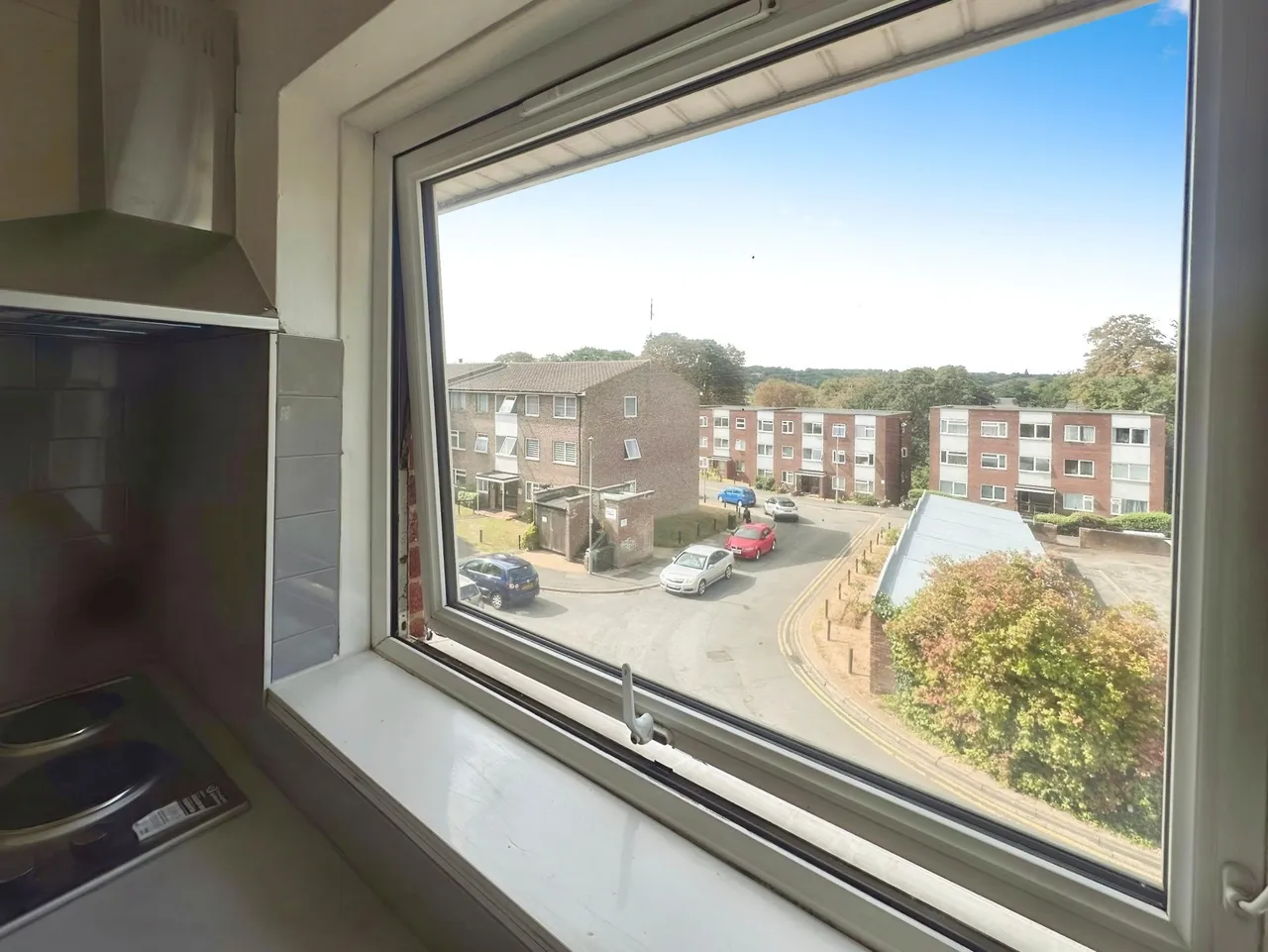Off Old Bedford Rd, Luton, LU2, photo 11