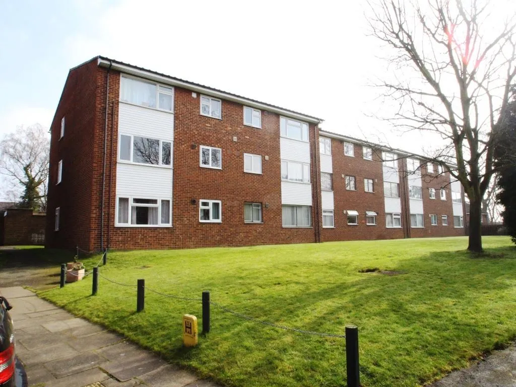 Off Old Bedford Rd, Luton, LU2, photo 23