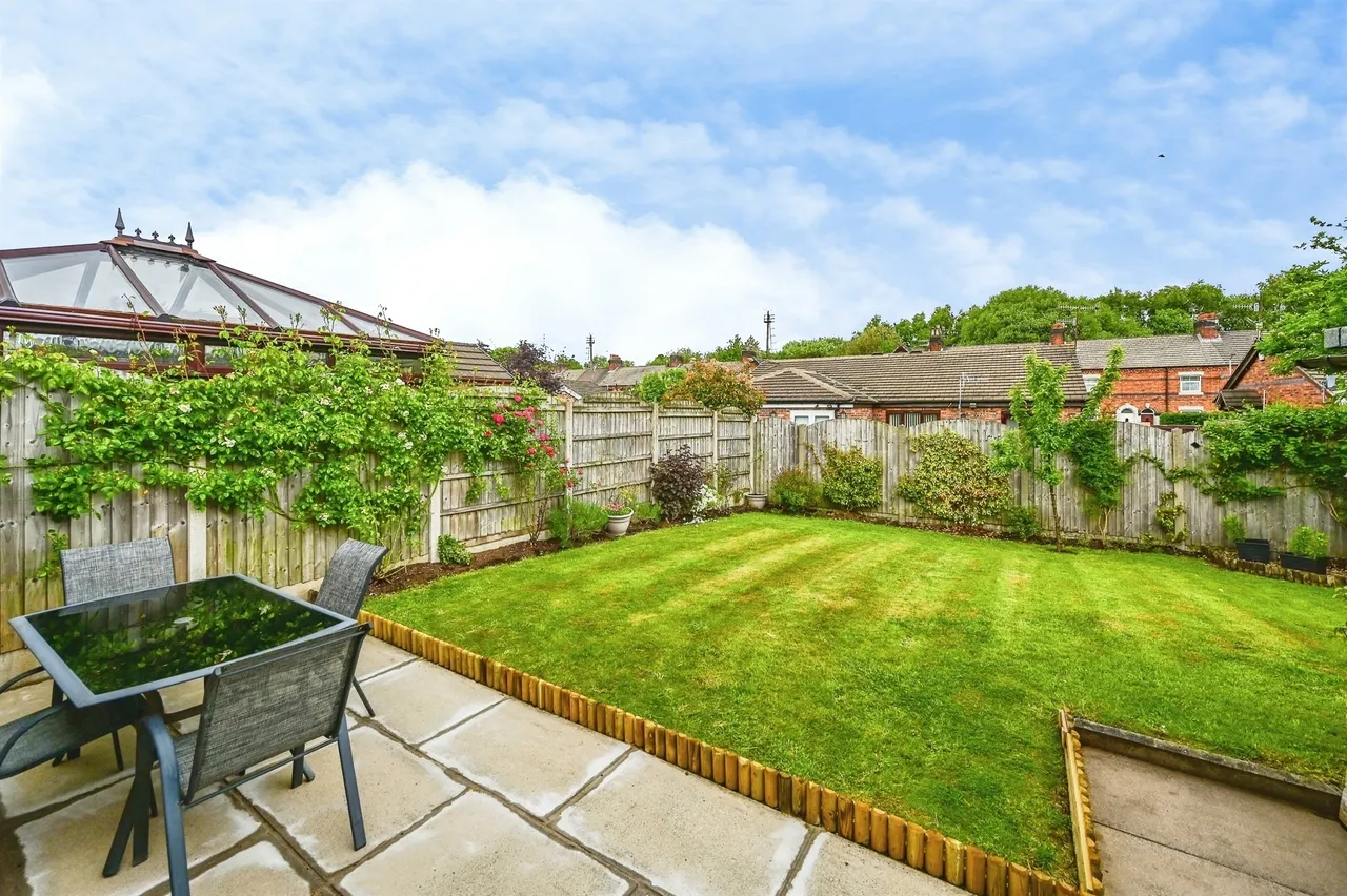 Almond Court, Liverpool, L19, photo 14