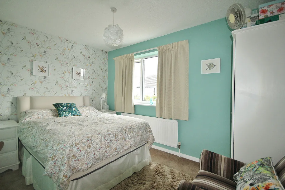 Alvescot Road, Carterton, photo 15