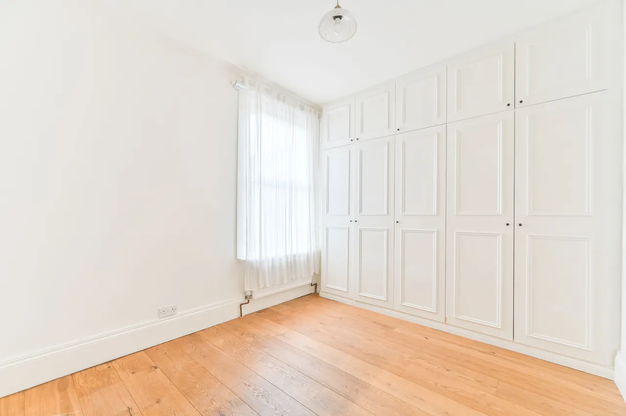 London, NW2, photo 9