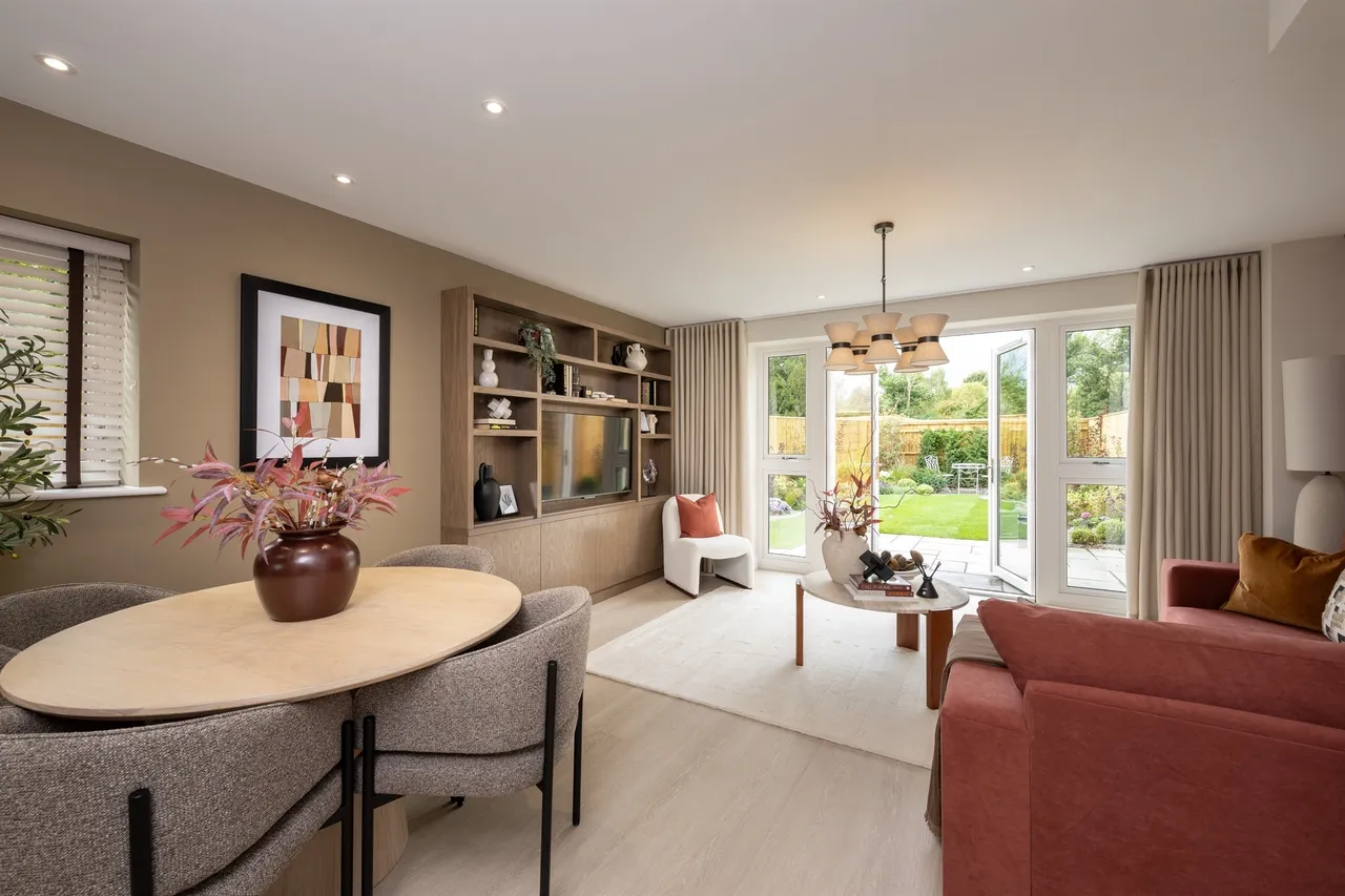 De Havilland Place, White Waltham Village, SL6, photo 3