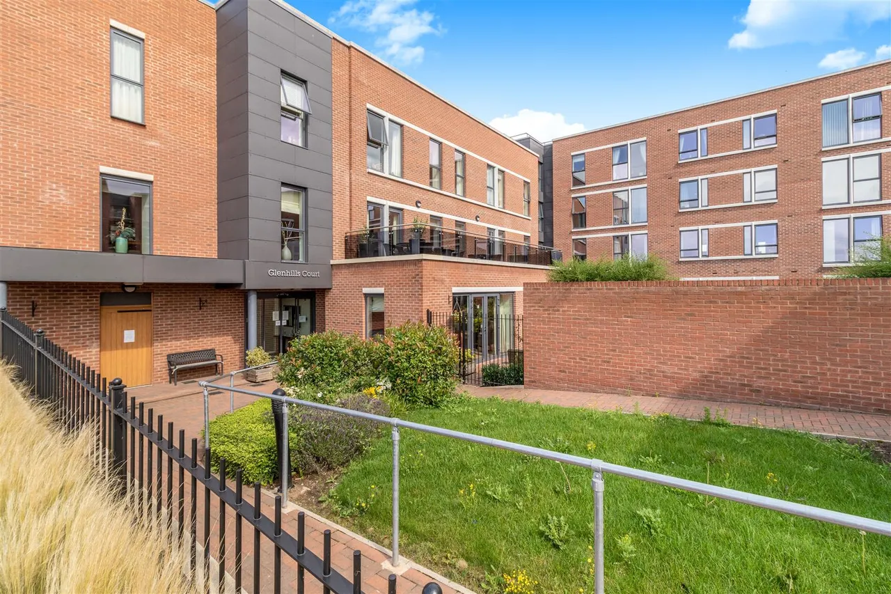1 bed flat for sale, Little Glen Road, Glen Parva, LE2