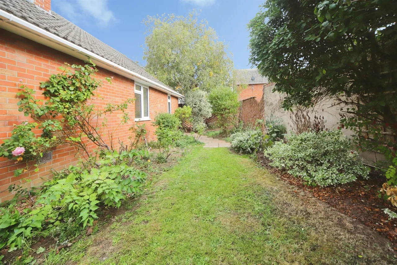 Newlands Crescent, Ruishton, TA3, photo 20