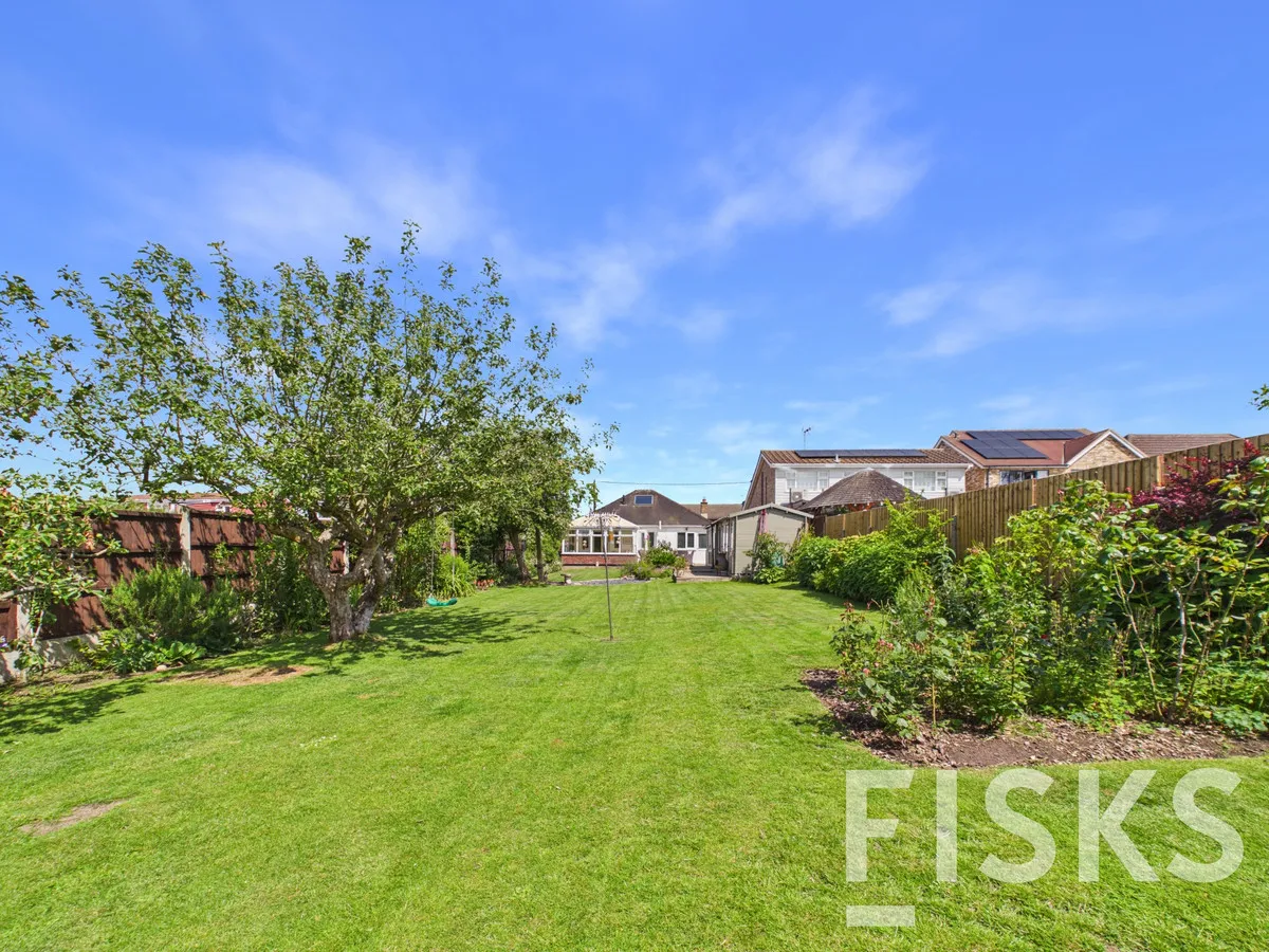3 bed house for sale, Homefields Avenue, Benfleet, SS7