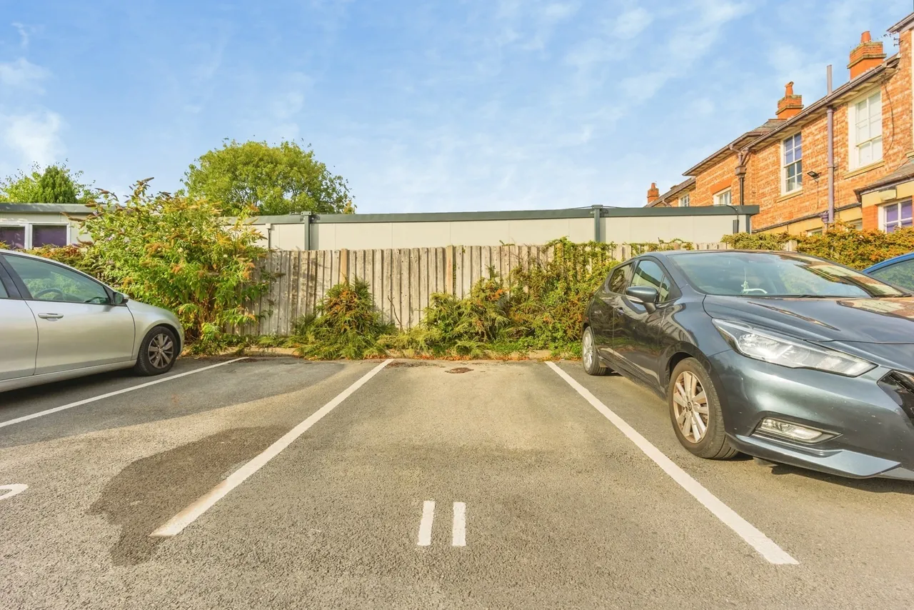Claremont Road, SALE, Cheshire, M33, photo 15