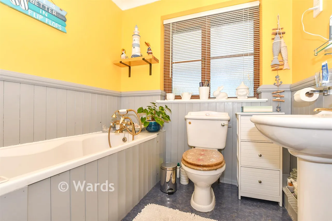 Dorothy Avenue, Cranbrook, TN17, photo 13