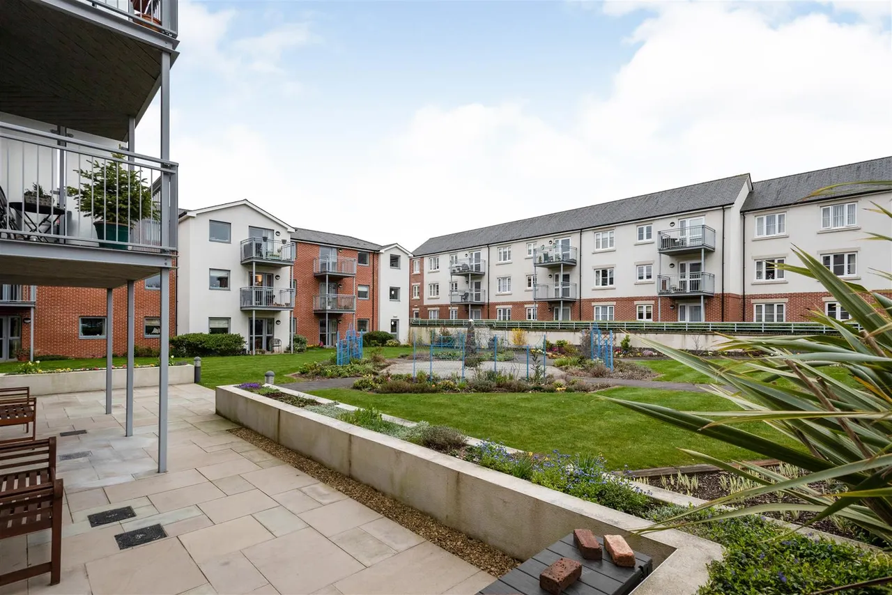 New Road, Basingstoke, RG21, photo 10