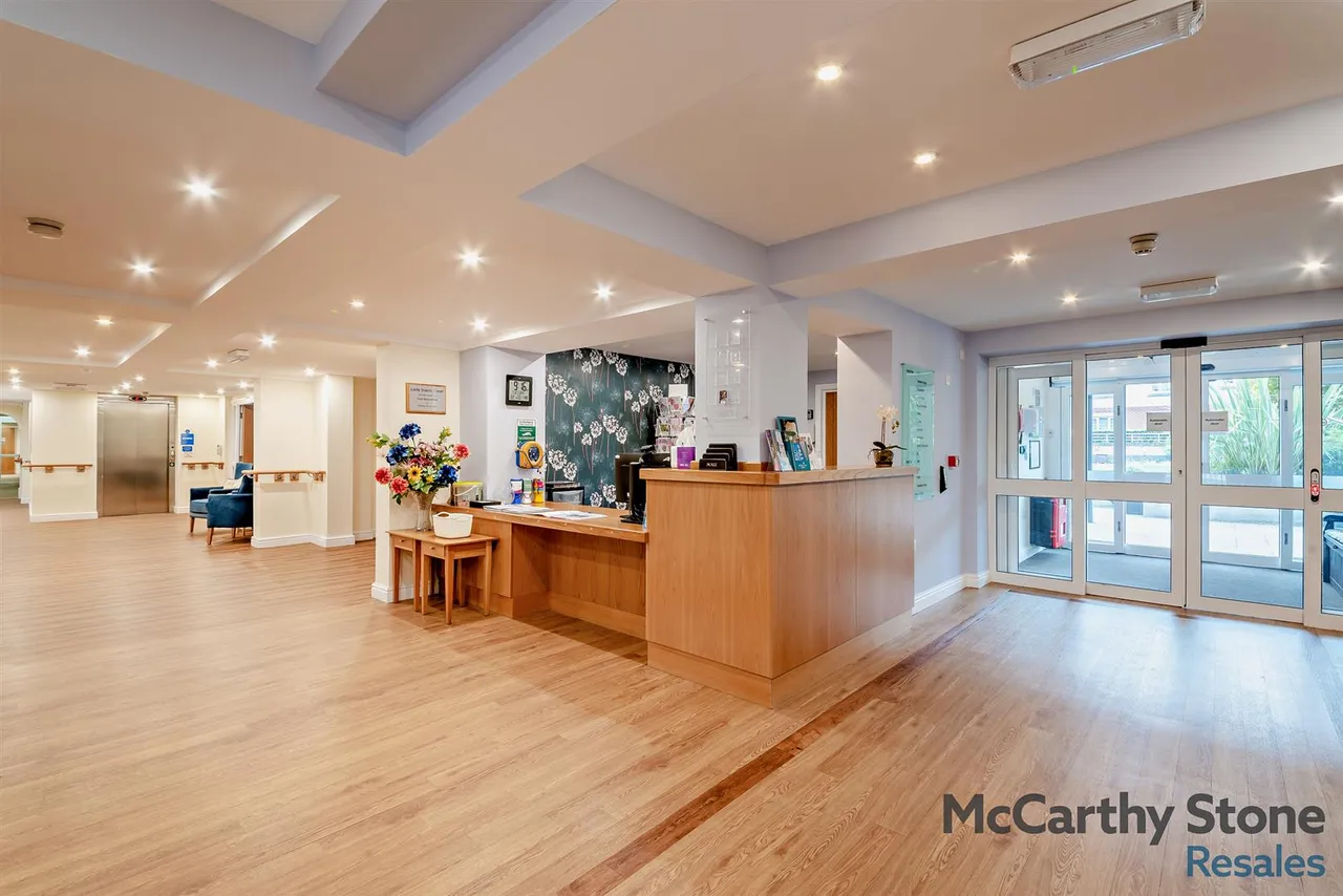 New Road, Basingstoke, RG21, photo 16