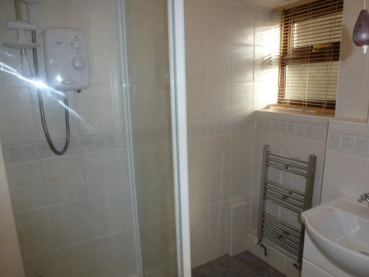 New Road, Coedpoeth, LL11, photo 4