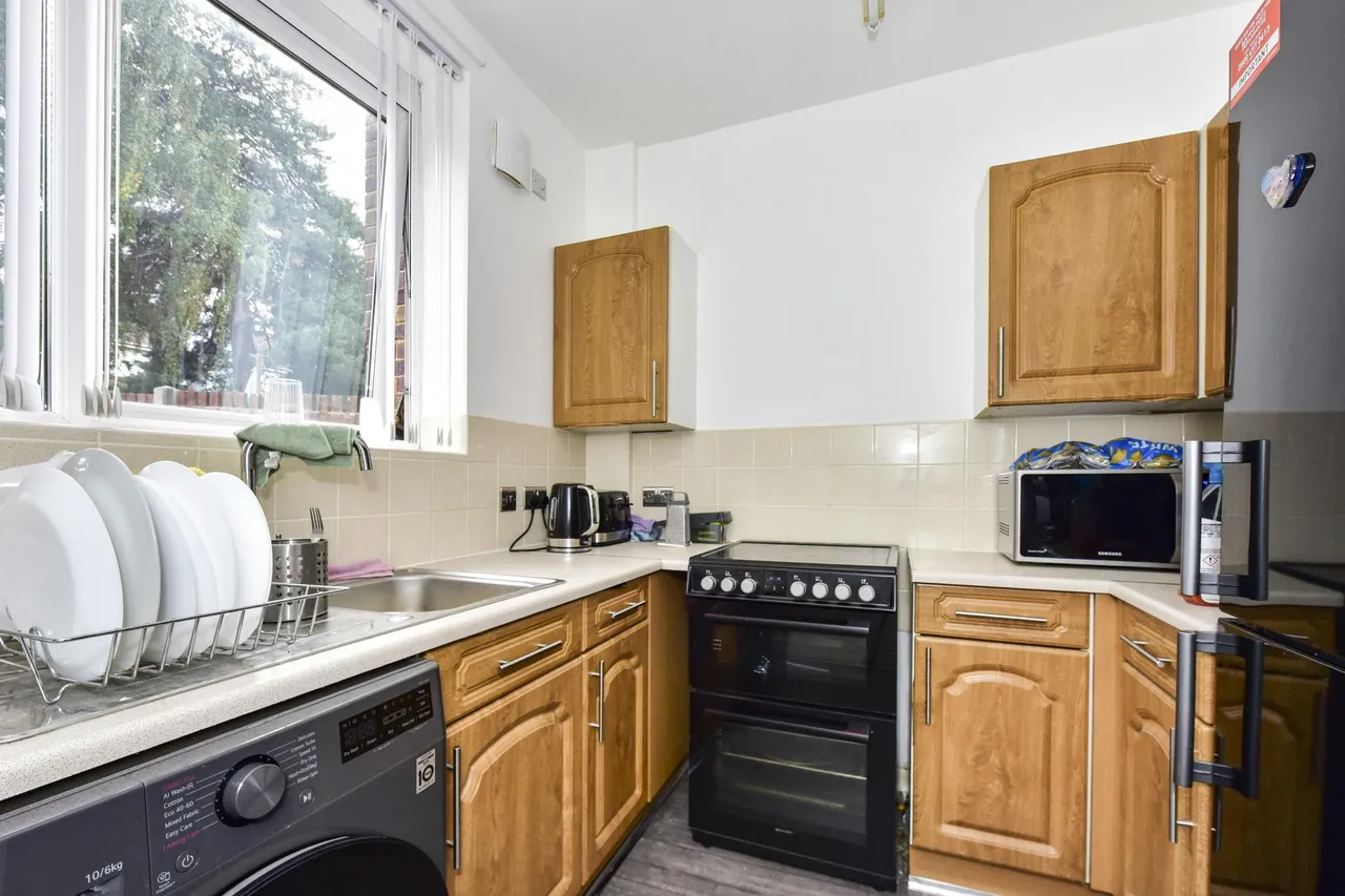 Deerlands Avenue, Sheffield, S5, photo 7