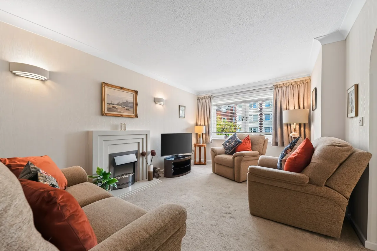 Maryville Avenue, Giffnock, Glasgow, East Renfrewshire, G46, photo 2