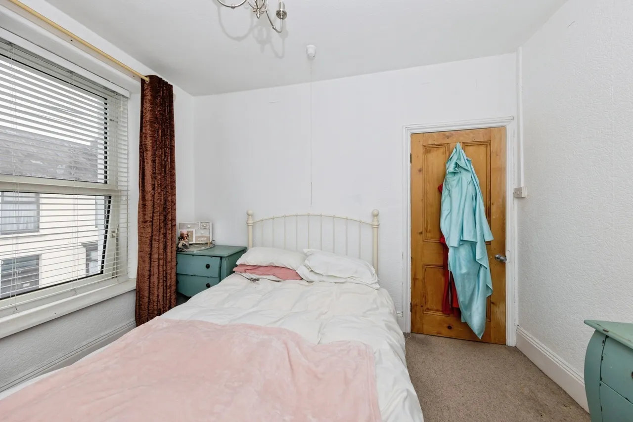 The Avenue, Carmarthen, SA31, photo 15