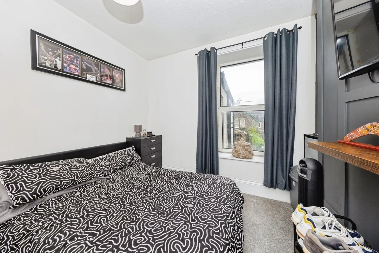 The Avenue, Carmarthen, SA31, photo 11