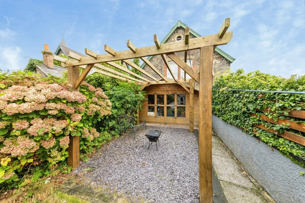 The Avenue, Carmarthen, SA31, photo 18
