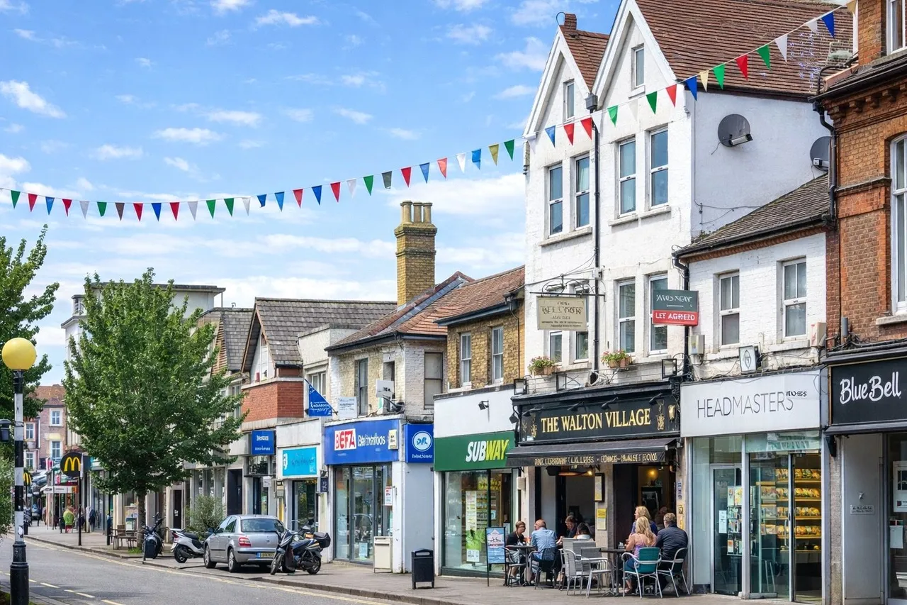 Ashley Road, Walton-on-Thames, KT12, photo 11