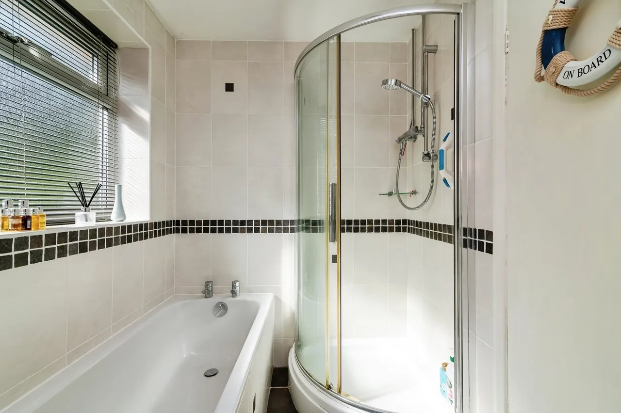 Linsdale Gardens, Gedling, NG4, photo 17