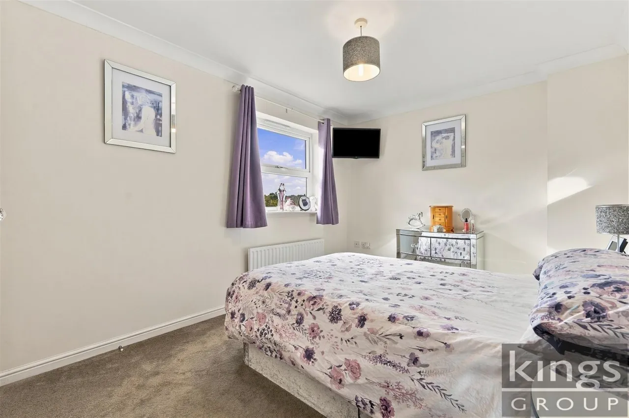 Little Grove Avenue, Cheshunt, photo 16