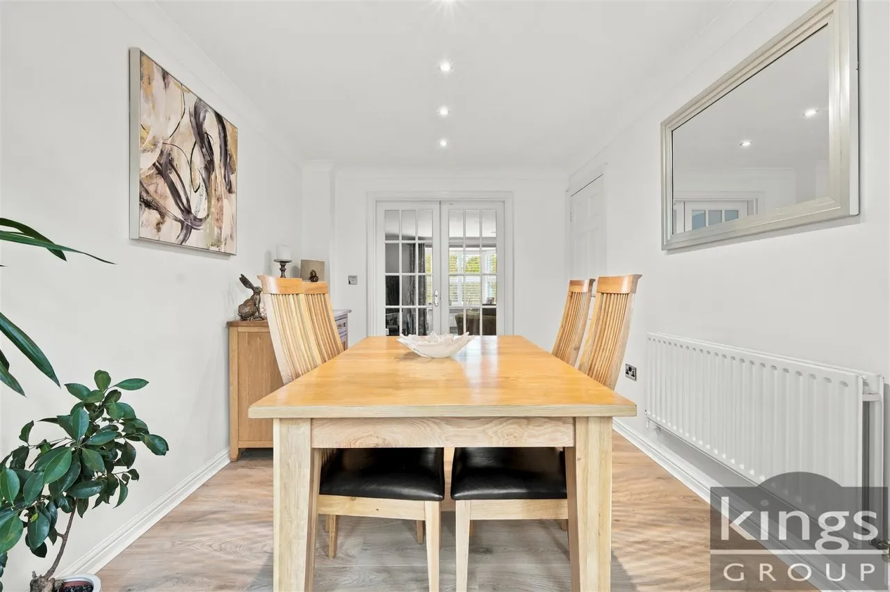 Little Grove Avenue, Cheshunt, photo 27