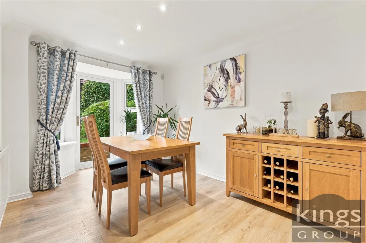 Little Grove Avenue, Cheshunt, photo 4
