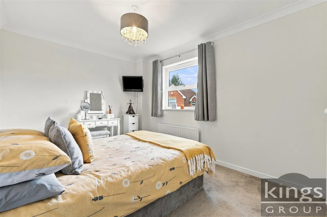Little Grove Avenue, Cheshunt, photo 17