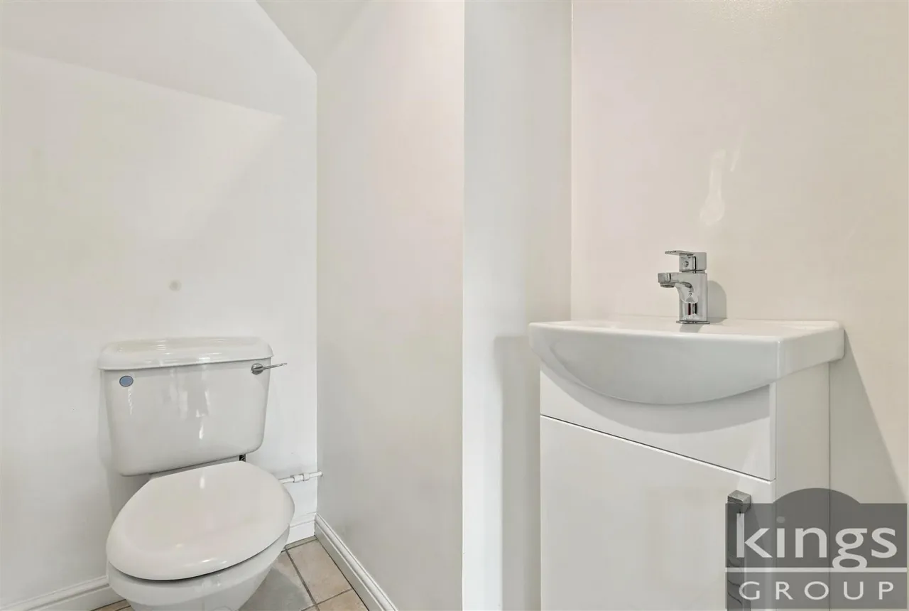 Little Grove Avenue, Cheshunt, photo 9