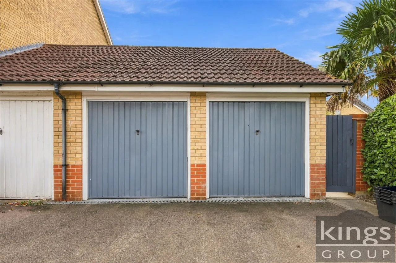 Little Grove Avenue, Cheshunt, photo 24