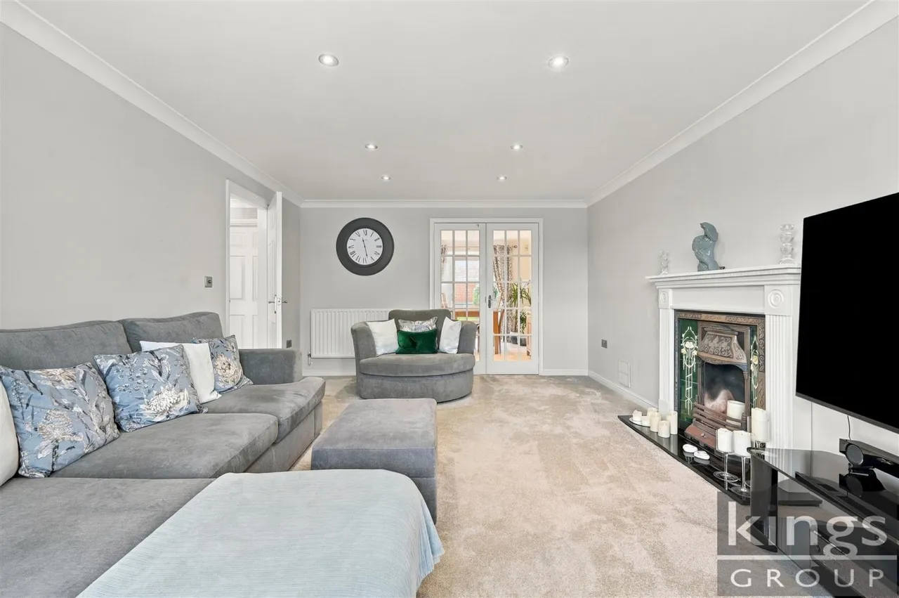 Little Grove Avenue, Cheshunt, photo 26