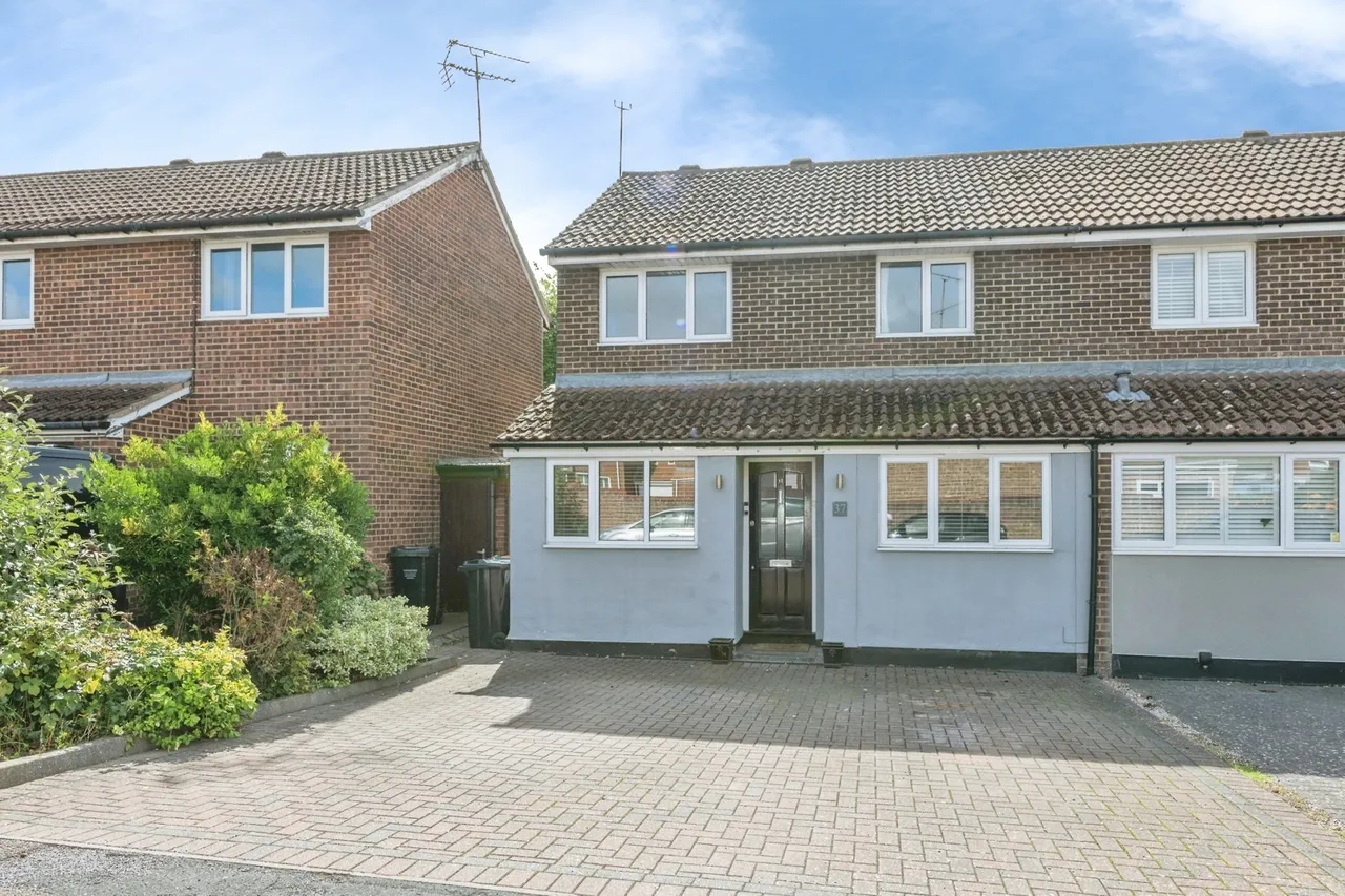 4 bed house for sale — Whinhams Way, Billericay, Essex, CM12