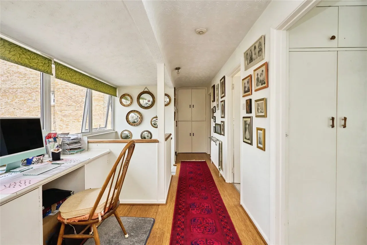 Albert Street, Newport, PO30, photo 19
