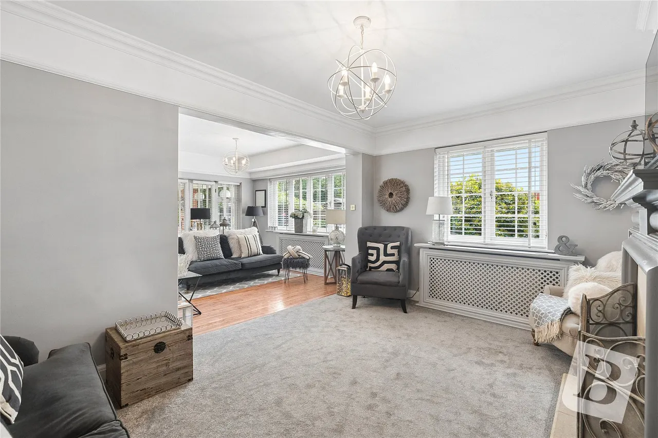 Hillside Walk, Brentwood, CM14, photo 19