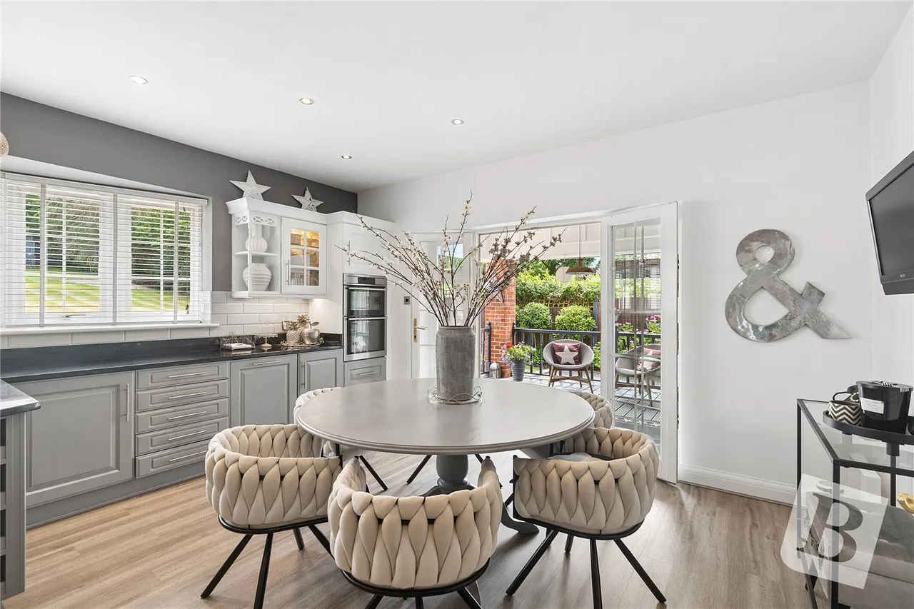 Hillside Walk, Brentwood, CM14, photo 6