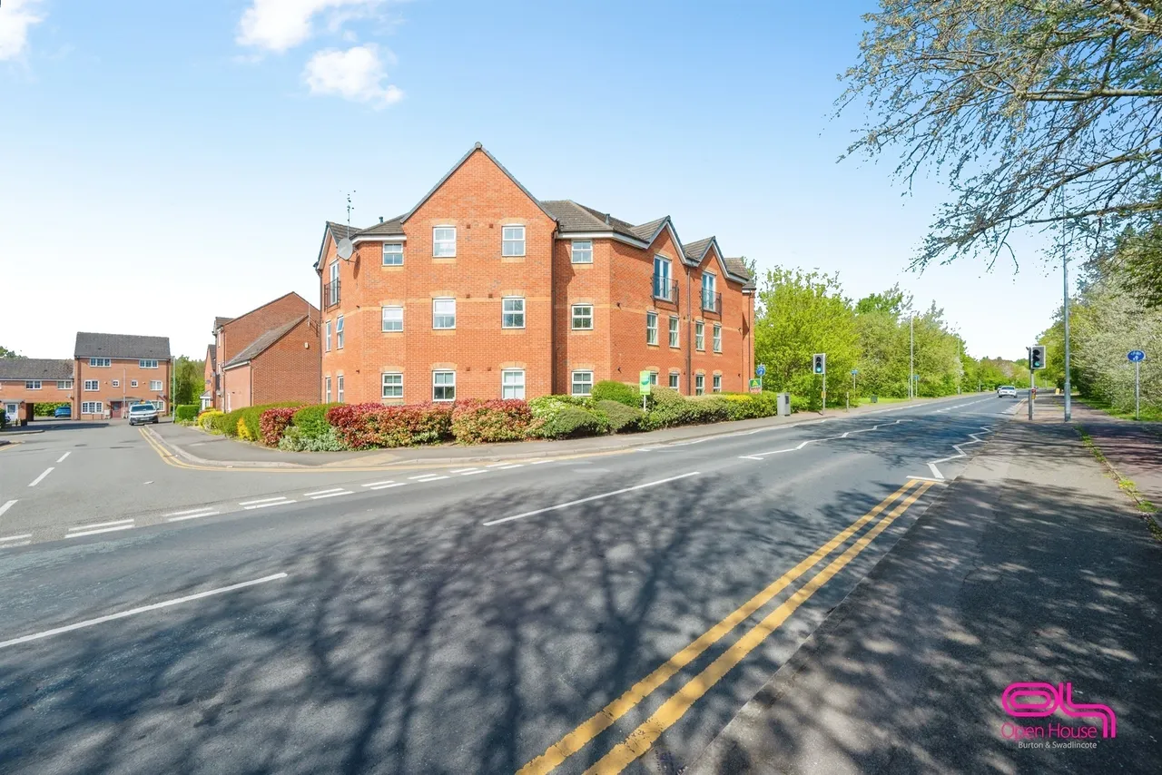 2 bed flat for sale, Princess Way, Burton-On-Trent, DE14