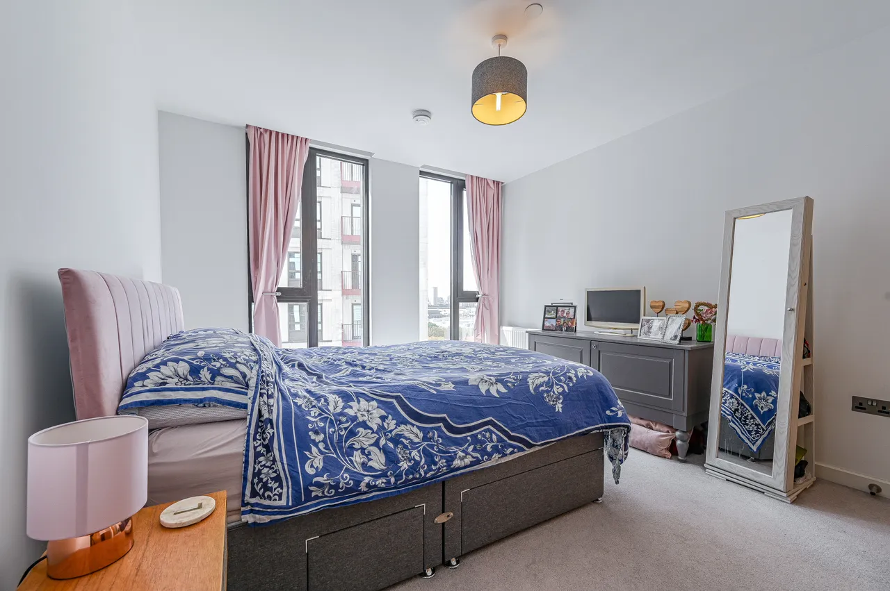 Flat 36, 60 Barge Walk, London, photo 8