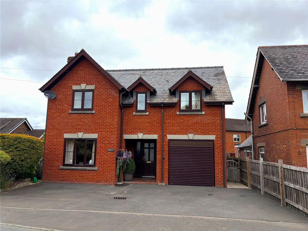 4 bed house for sale — Clun Road, Craven Arms, Shropshire, SY7 9QW
