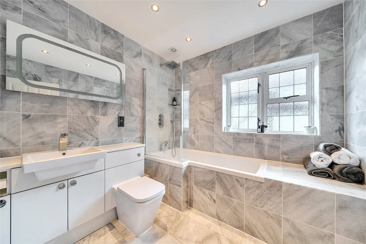 The Glen, Farnborough Park, BR6, photo 13
