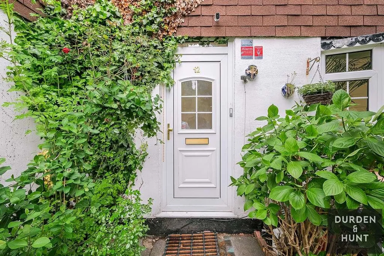 Shillibeer Walk, Chigwell, IG7, photo 12