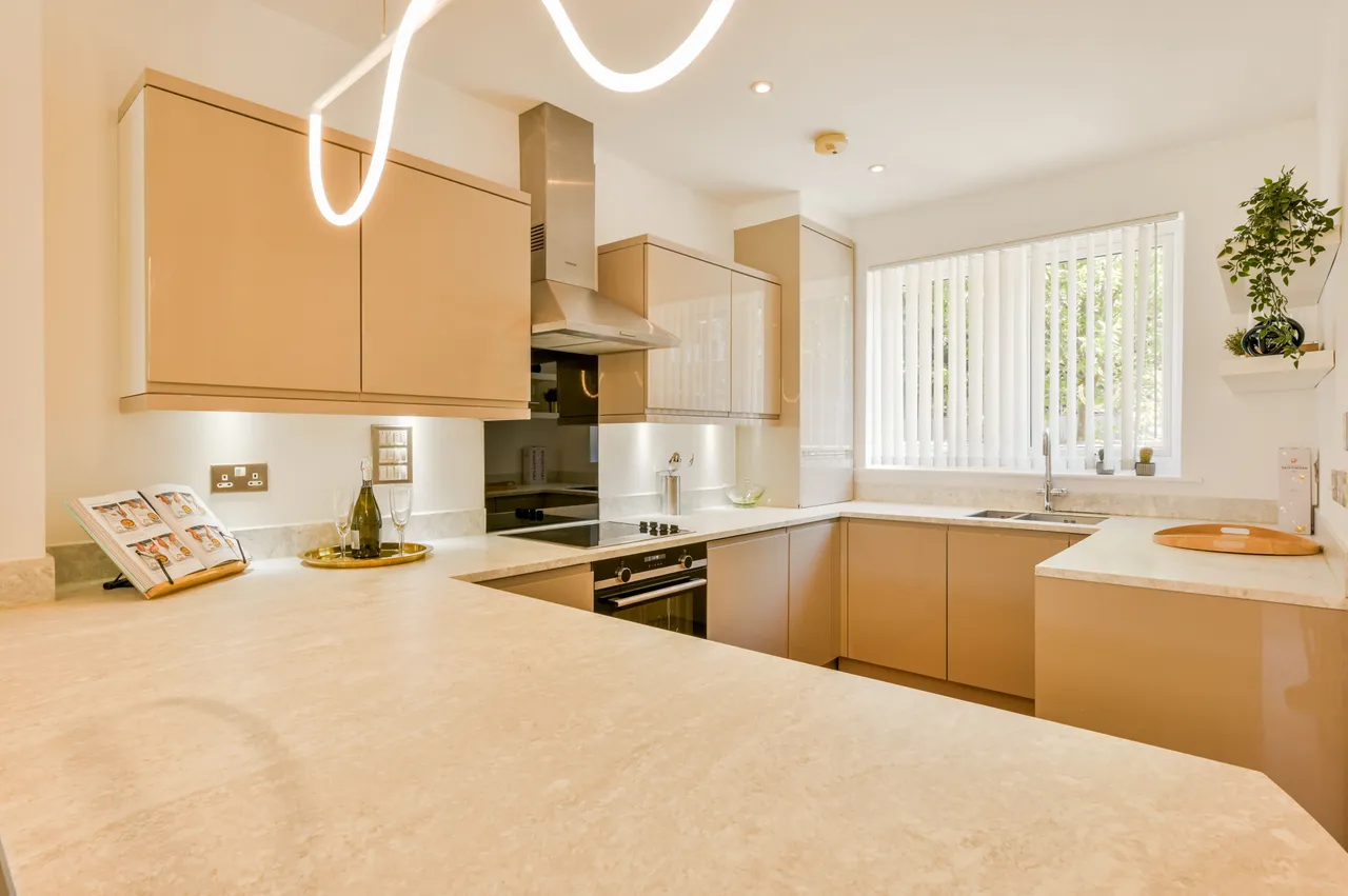 10 Reynard Way, Brentford, photo 4