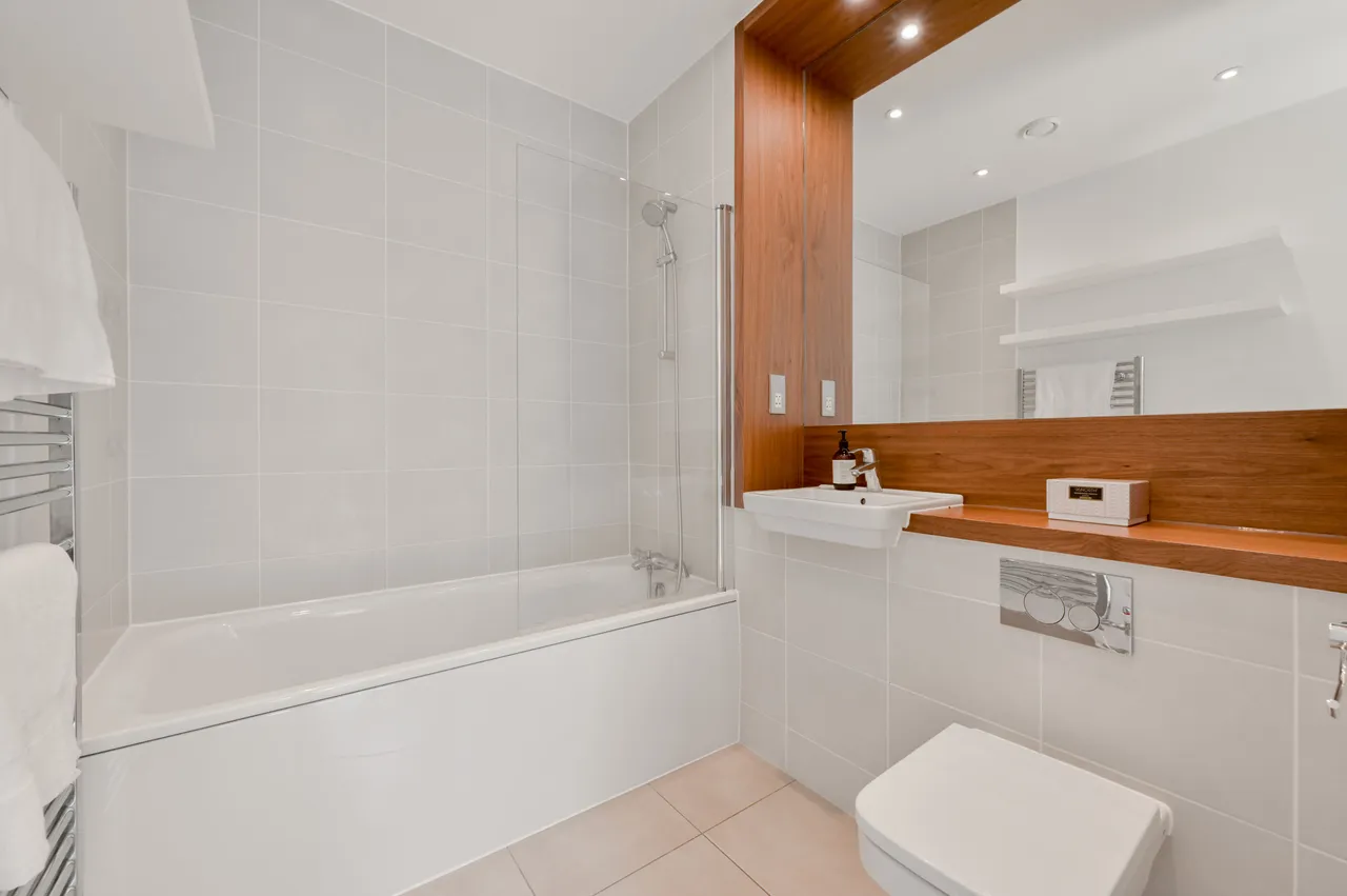 10 Reynard Way, Brentford, photo 9