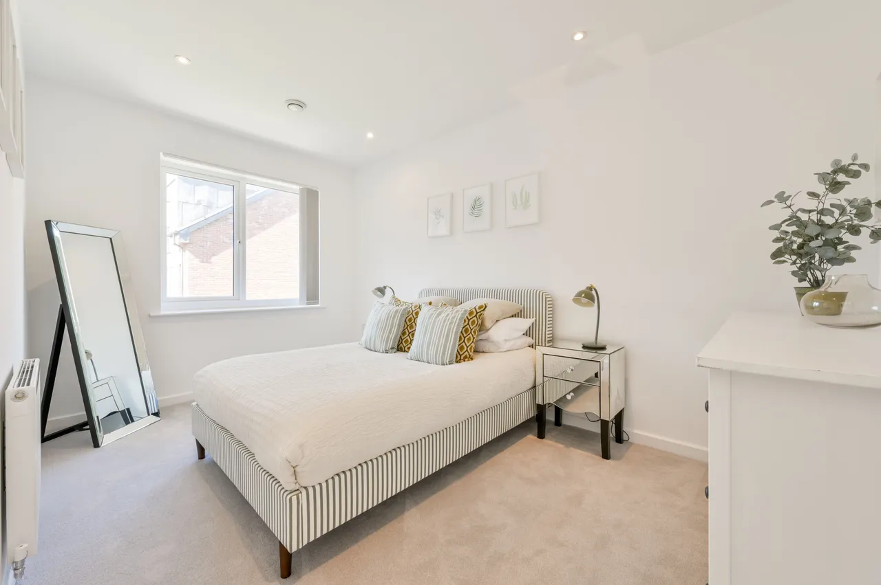10 Reynard Way, Brentford, photo 7